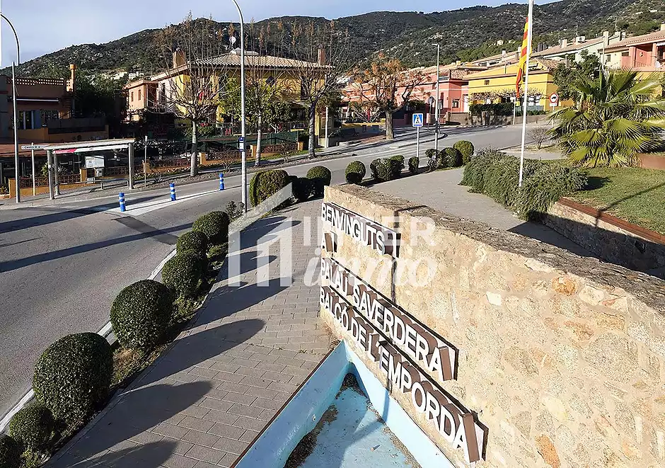 OLIVERA PALAU Place de parking sécurisée pour petite voiture, motos, jet-skis et vélos - photo 11 sur 12