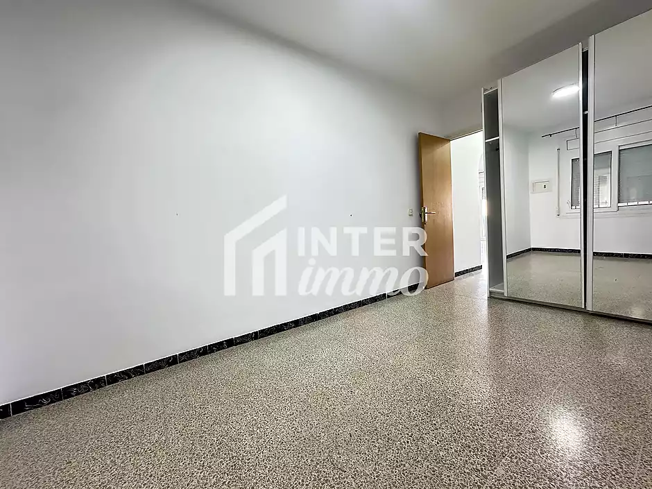 Spacious apartment next to the beach and shops - photo 10 of 14