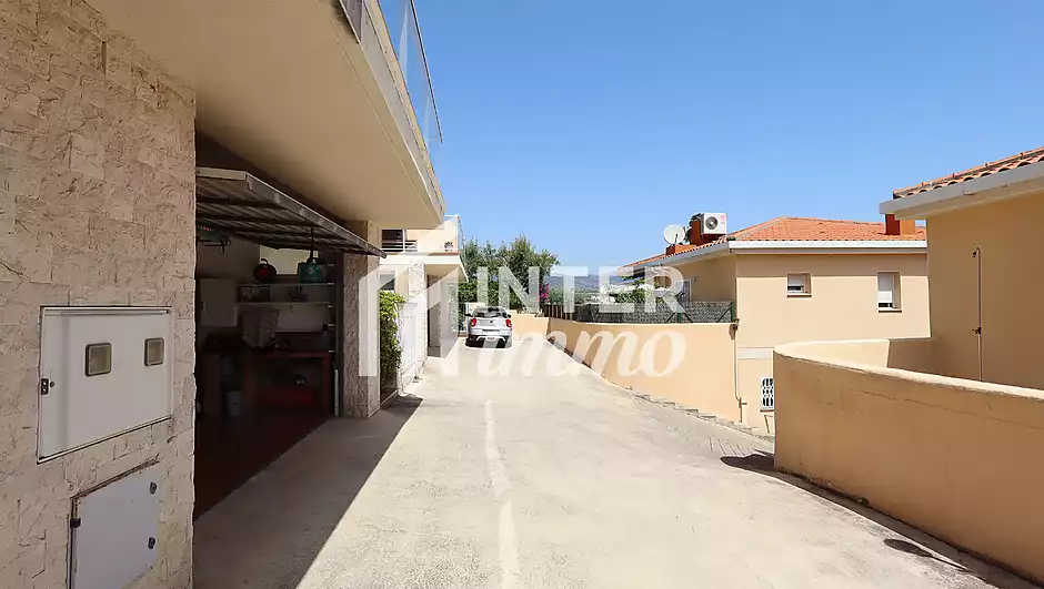 &Agrave; seulement 300 m&egrave;tres de la mer: maison charmante &agrave; La Farella - photo 32 sur 33