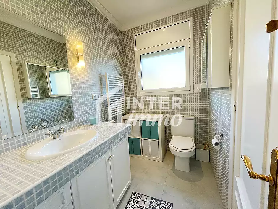 VILA PANOR&Agrave;MICA AMB VISTES AL MAR, PISCINA PRIVADA I GRAN JARD&Iacute; A MAS FUMATS - foto 19 de 36