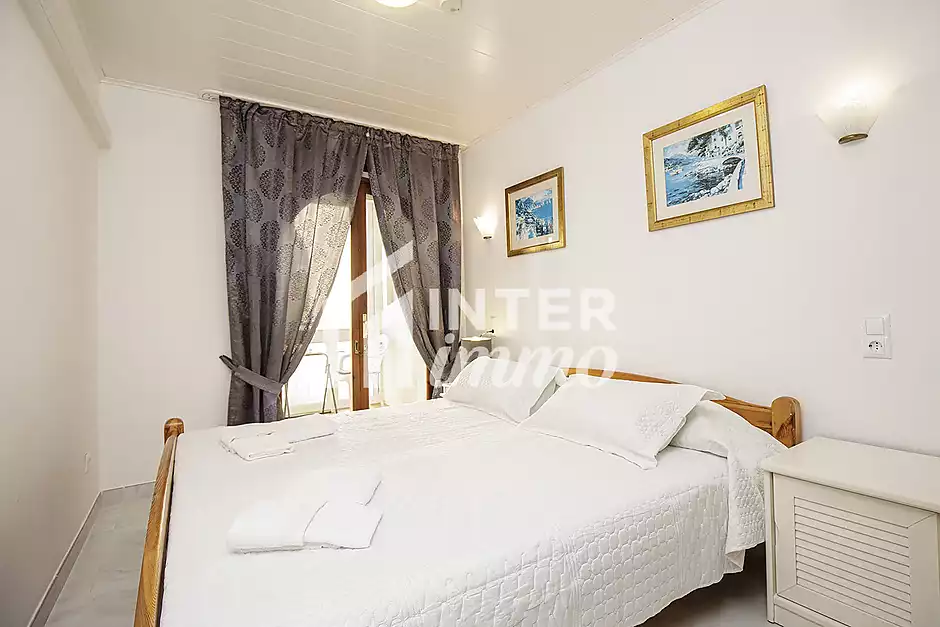 Bel appartement de vacances r&eacute;nov&eacute; &agrave; vendre au milieu d'Empuriabrava avec une superbe vue sur le can - photo 6 sur 34