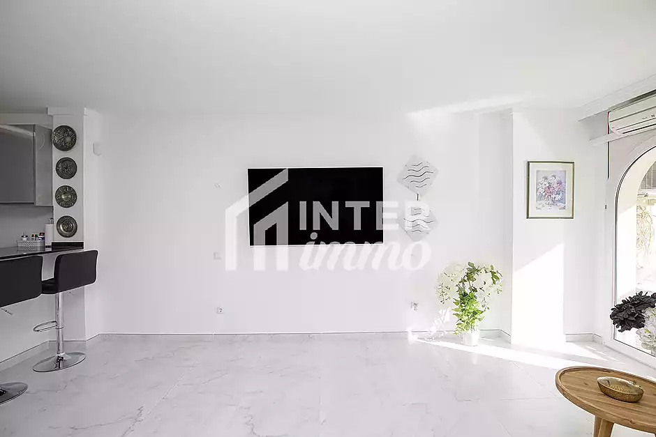 Bel appartement de vacances r&eacute;nov&eacute; &agrave; vendre au milieu d'Empuriabrava avec une superbe vue sur le can - photo 20 sur 34