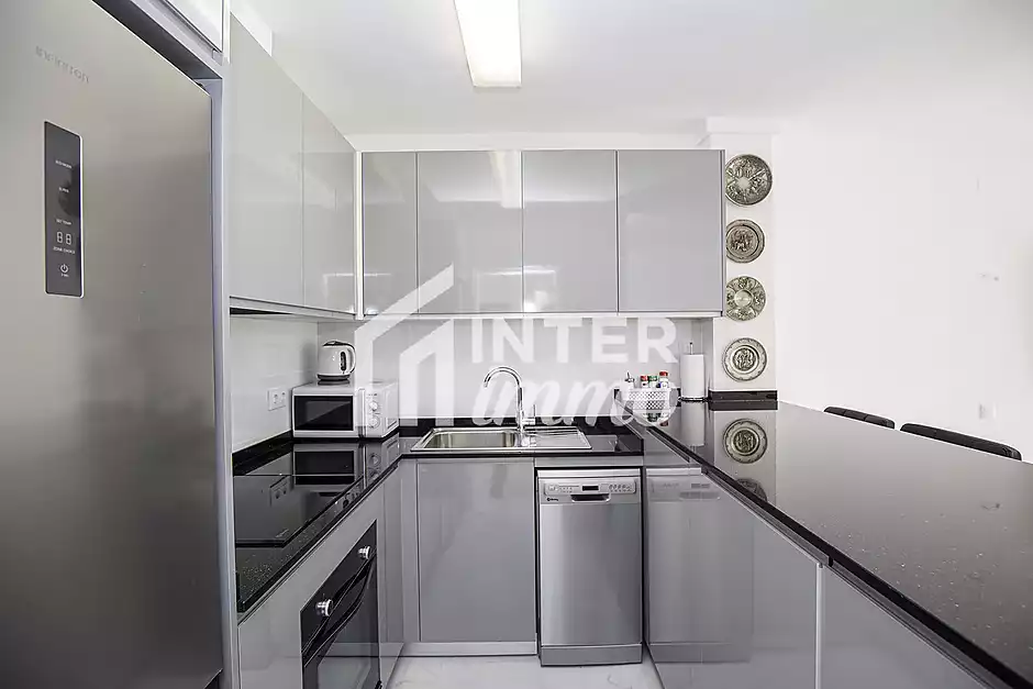 Bel appartement de vacances r&eacute;nov&eacute; &agrave; vendre au milieu d'Empuriabrava avec une superbe vue sur le can - photo 25 sur 34