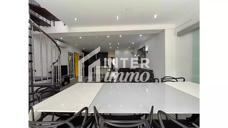 Villa con piscina, zona residencial, 4 dormitorios, 4 ba&ntilde;os - foto 8 de 24