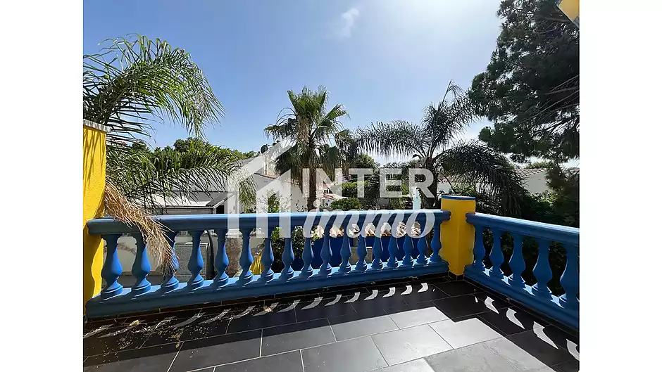 Villa con piscina, zona residencial, 4 dormitorios, 4 ba&ntilde;os - foto 18 de 24