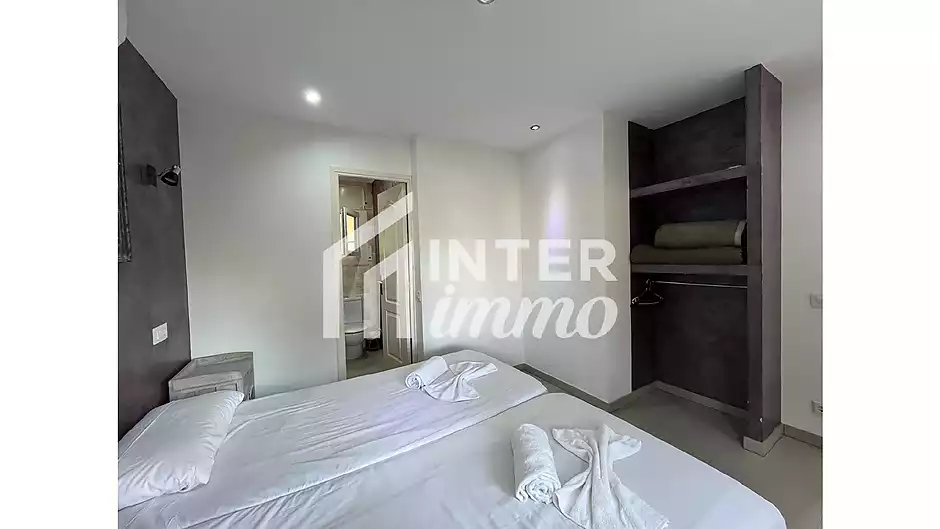 Villa con piscina, zona residencial, 4 dormitorios, 4 ba&ntilde;os - foto 21 de 24