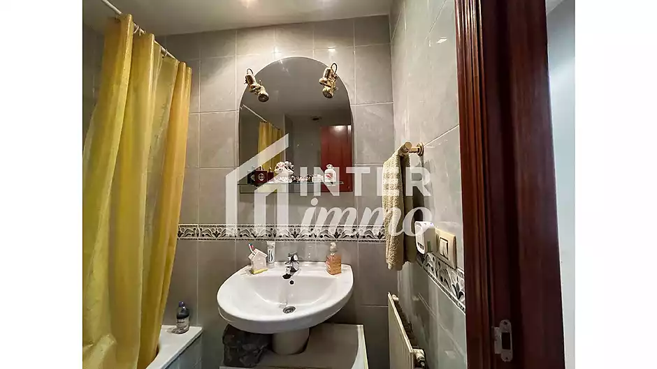 Appartement &agrave; vendre dans l'un des meilleurs quartiers de Cendrassos &agrave; Figueres avec vue sur le parc - photo 10 sur 20