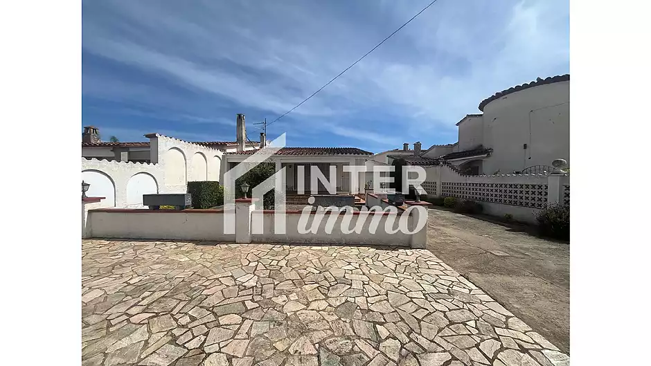 Casa de planta baixa per reformar a Peni, amb garatge, possibilitat de piscina i orientació sud-oest - foto 2 de 14