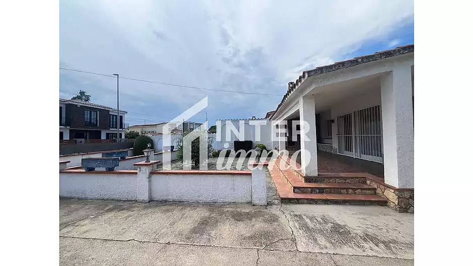 Casa de planta baixa per reformar a Peni, amb garatge, possibilitat de piscina i orientació sud-oest - foto 4 de 14