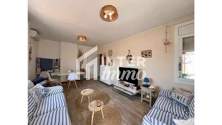 Acollidor apartament de 85 m&sup2; amb un ampli balc&oacute; a 250m de la platja a Empuriabrava. - foto 4 de 18