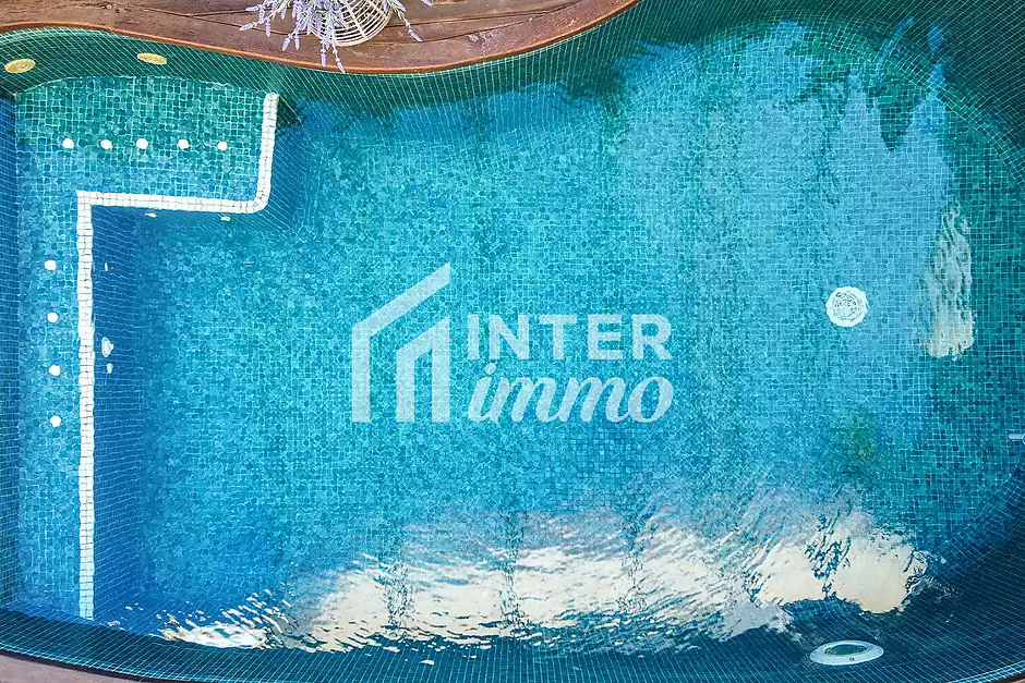 Fantástica casa moderna con piscina, cocina exterior y a pocos pasos de la playa. - foto 3 de 55