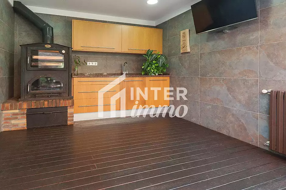 Fantástica casa moderna con piscina, cocina exterior y a pocos pasos de la playa. - foto 8 de 55