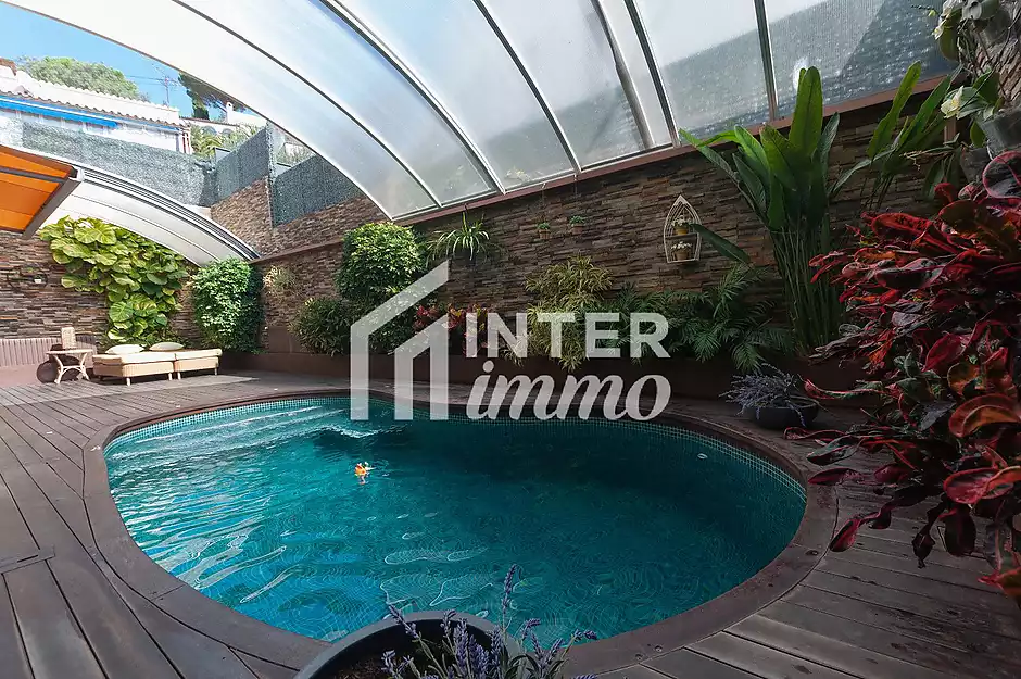 Fantástica casa moderna con piscina, cocina exterior y a pocos pasos de la playa. - foto 13 de 55