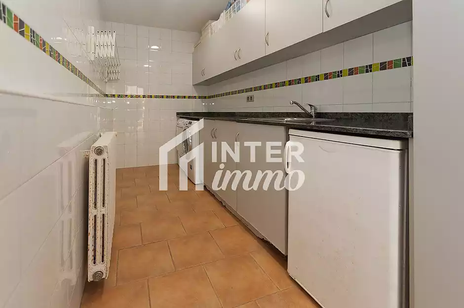 Fantástica casa moderna con piscina, cocina exterior y a pocos pasos de la playa. - foto 19 de 55