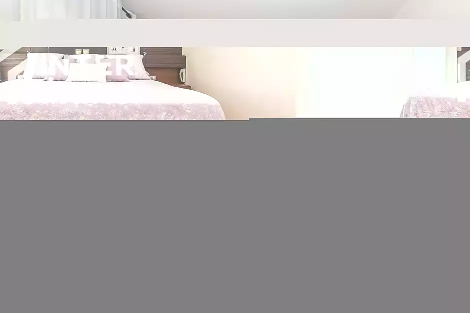 Fantástica casa moderna con piscina, cocina exterior y a pocos pasos de la playa. - foto 32 de 55