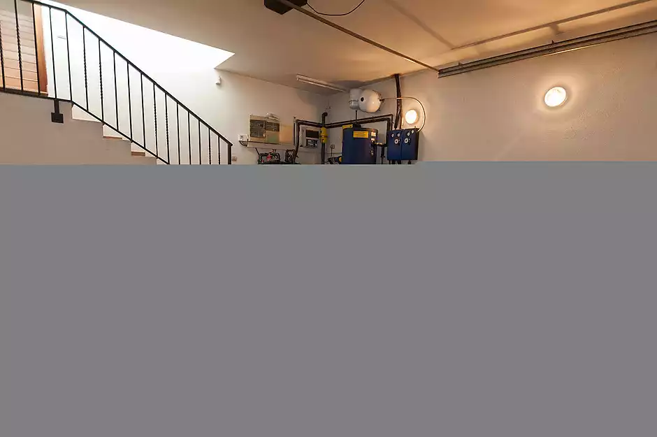 Fantástica casa moderna con piscina, cocina exterior y a pocos pasos de la playa. - foto 41 de 55