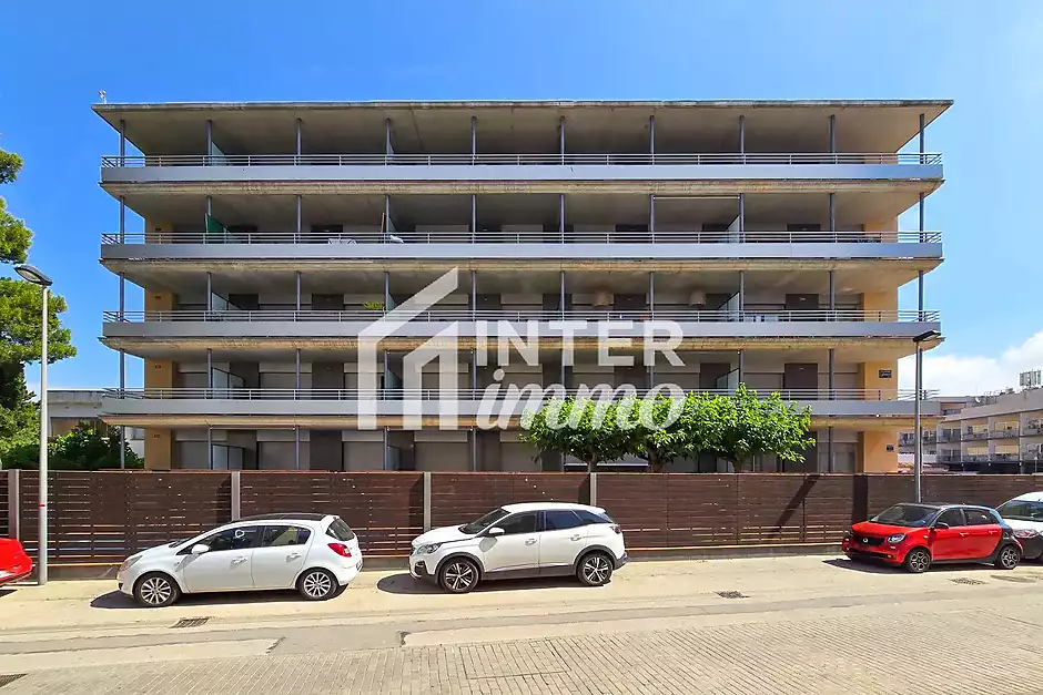 Appartement &agrave; Salatar avec vue partielle sur la mer, grande terrasse et parking priv&eacute;. - photo 1 sur 44