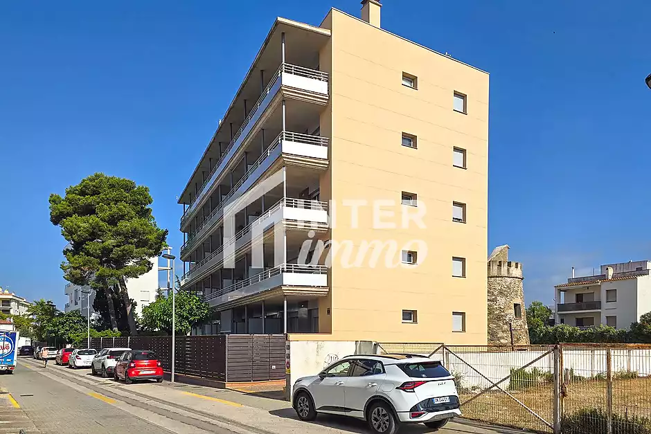 Appartement &agrave; Salatar avec vue partielle sur la mer, grande terrasse et parking priv&eacute;. - photo 2 sur 44
