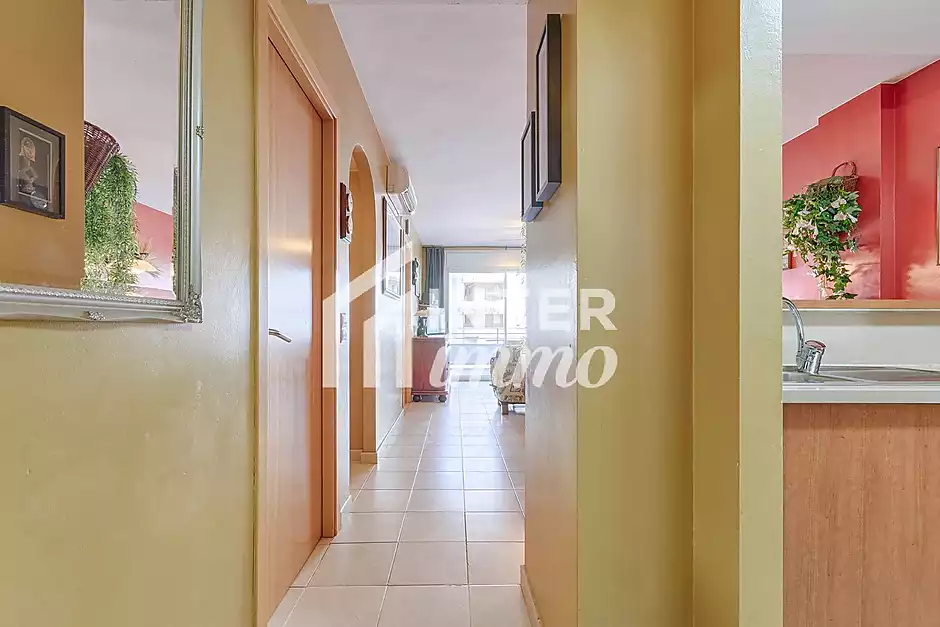 Appartement &agrave; Salatar avec vue partielle sur la mer, grande terrasse et parking priv&eacute;. - photo 4 sur 44