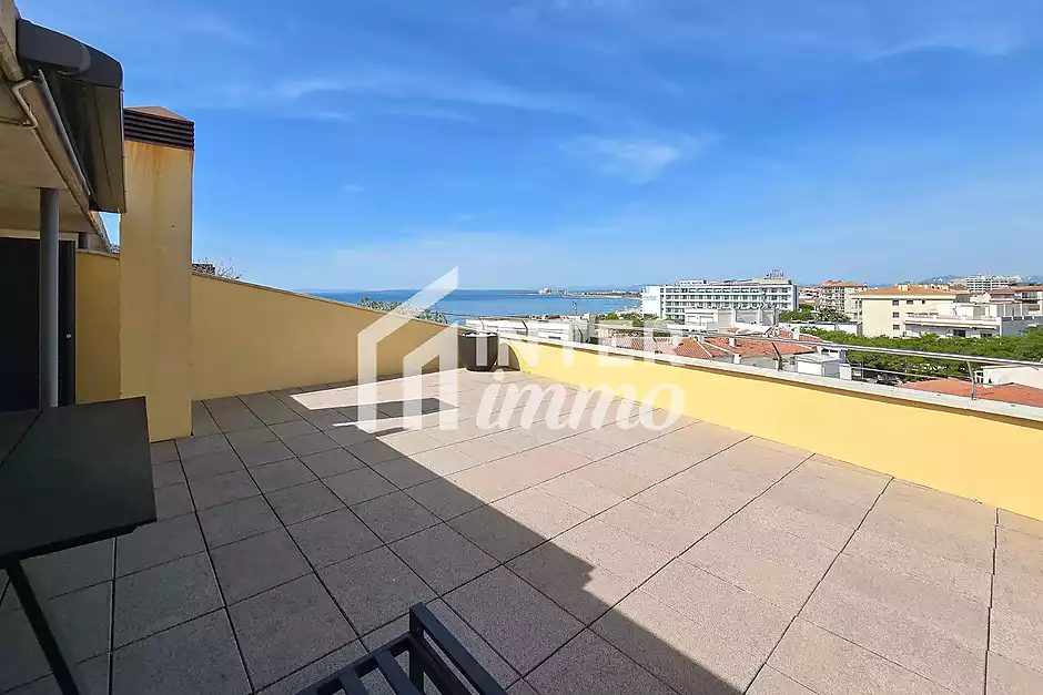 REBAIXA DE PREU! &Agrave;tic a 1&ordm; l&iacute;nia amb precioses vistes i llic&egrave;ncia tur&iacute;stica. - foto 34 de 47