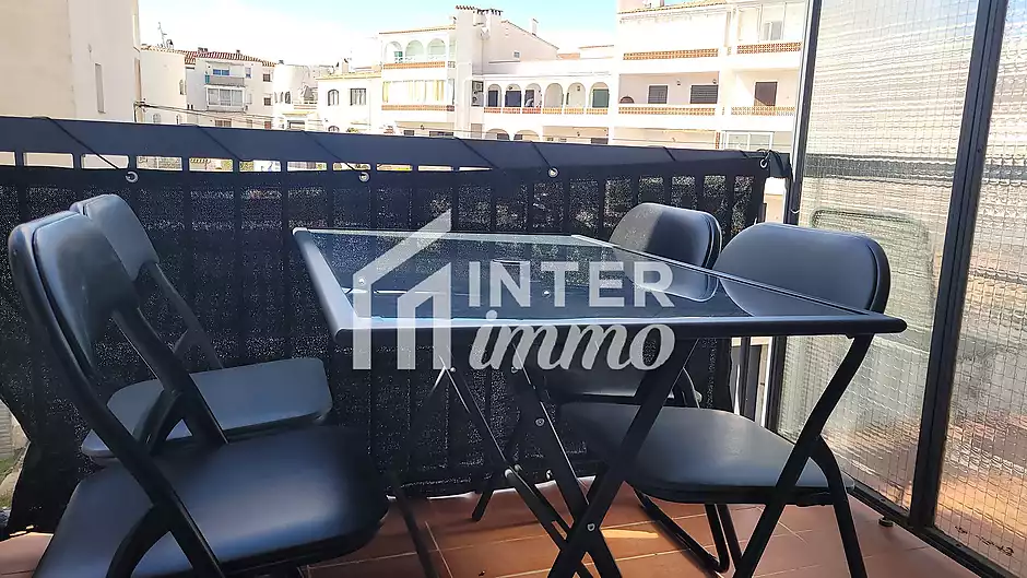 EMPURIABRAVA - POBLAT TIPIC: Appartement r&eacute;nov&eacute; en vente - foto 2 de 9