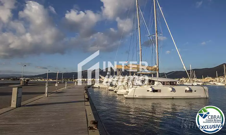 APPARTEMENT R&Eacute;NOV&Eacute; AVEC VUE MER & LICENCE TOURISTIQUE - photo 21 sur 24