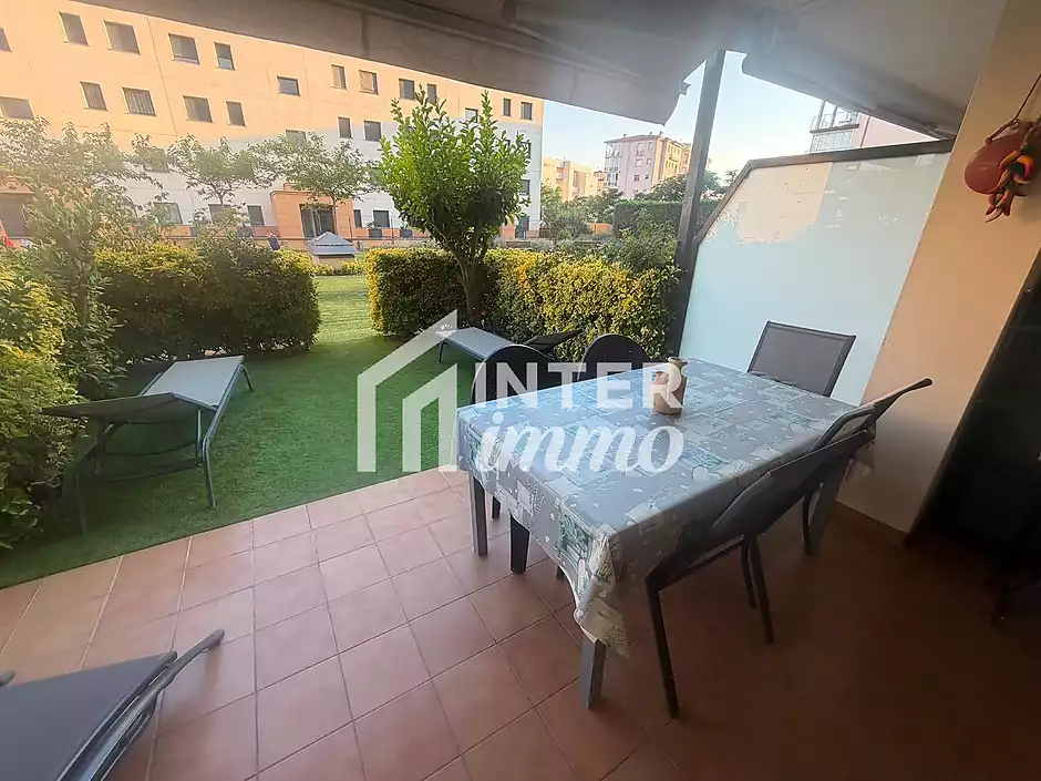Exclusiu baix amb llic&egrave;ncia tur&iacute;stica, p&agrave;rquing i acc&eacute;s directe a la platja &ndash; El Salatar, Roses - foto 7 de 37