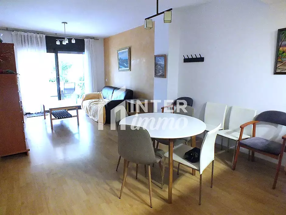 Exclusiu baix amb llic&egrave;ncia tur&iacute;stica, p&agrave;rquing i acc&eacute;s directe a la platja &ndash; El Salatar, Roses - foto 10 de 37