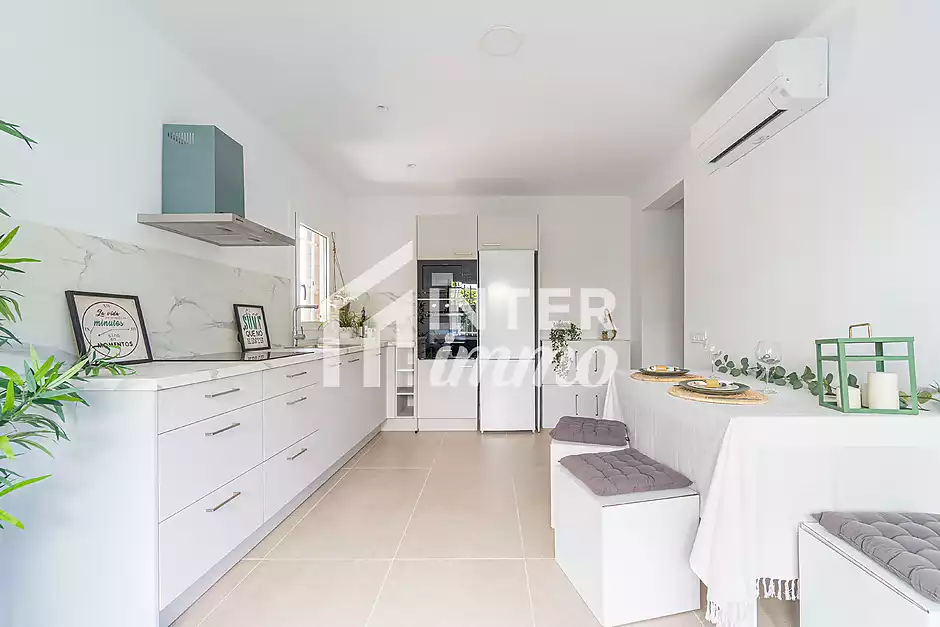 Apartament renovat a Roses, a nom&eacute;s 30 metres de la platja - foto 8 de 26