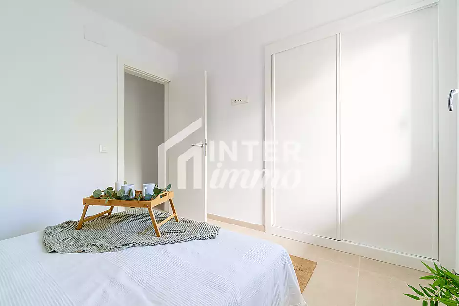 Apartament renovat a Roses, a nom&eacute;s 30 metres de la platja - foto 19 de 26