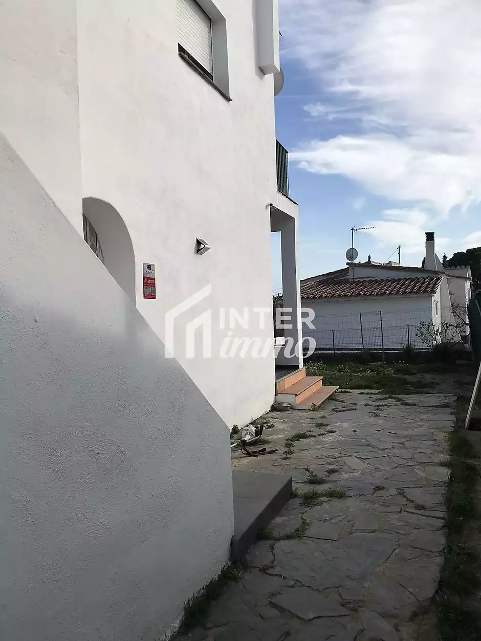 Encantadora Casa Renovada a Urbanitzaci&oacute; Tranquil&middot;la de Roses - foto 9 de 37