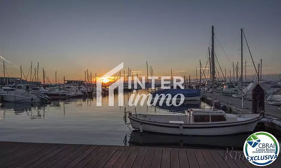 APPARTEMENT R&Eacute;NOV&Eacute; AVEC VUE MER & LICENCE TOURISTIQUE - photo 22 sur 24