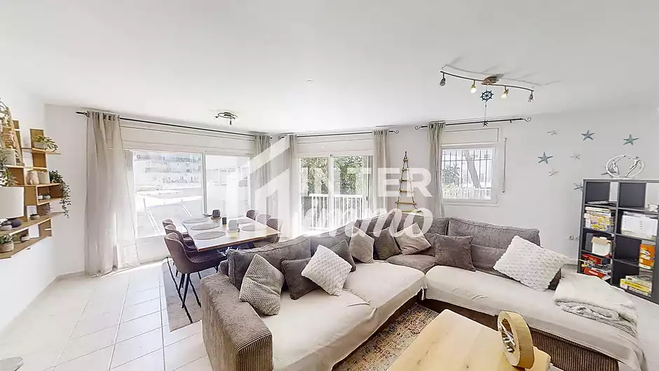 Pis de 3 habitacions amb estima comunitari - foto 1 de 21
