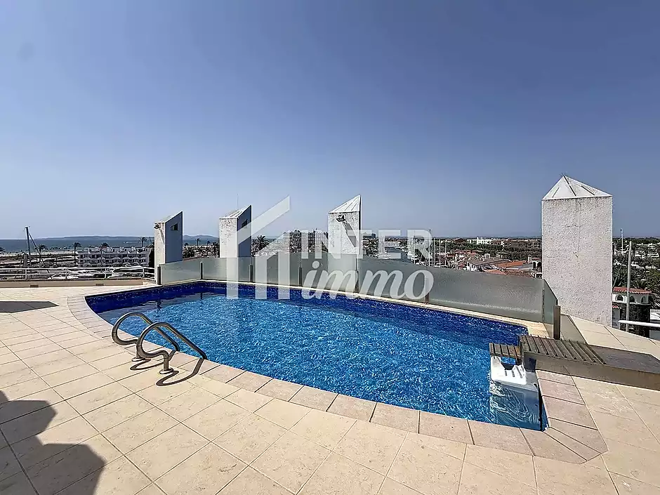 Magnificent Canal View Apartment, 2 Bedrooms, Pool, Parking - photo 24 of 24
