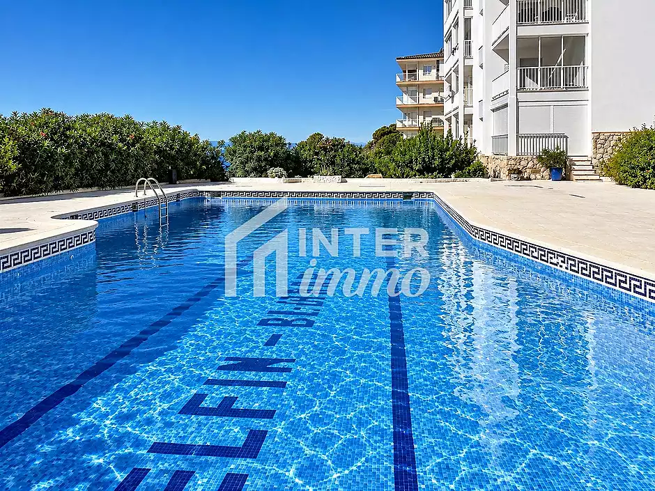 The Mediterranean as far as the eye can see... and a dream investment! - photo 4 of 30