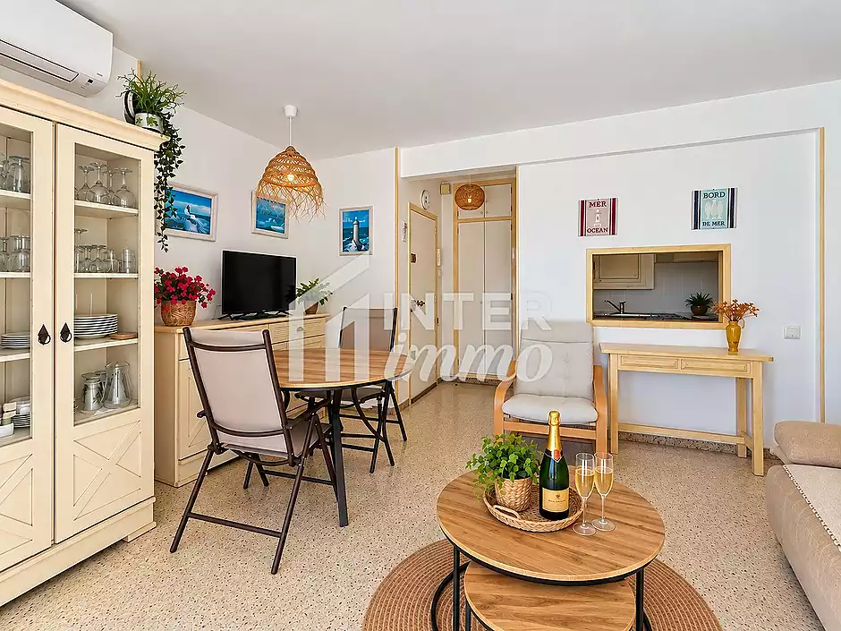 The Mediterranean as far as the eye can see... and a dream investment! - photo 15 of 30