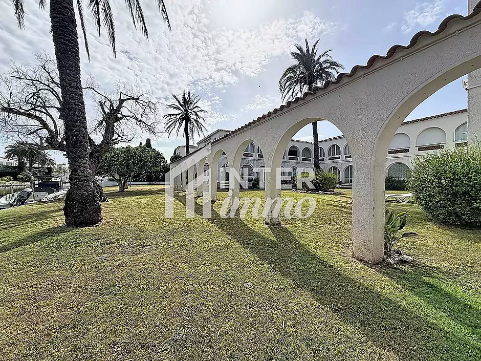 3-room apartment with tourist license - photo 19 of 24