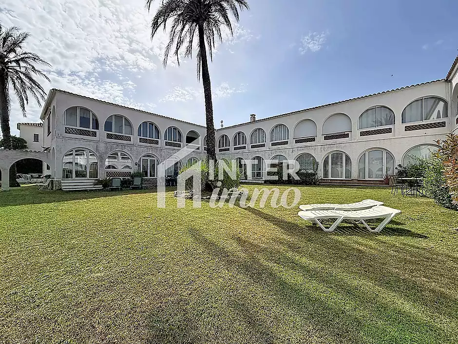 3-room apartment with tourist license - photo 20 of 24