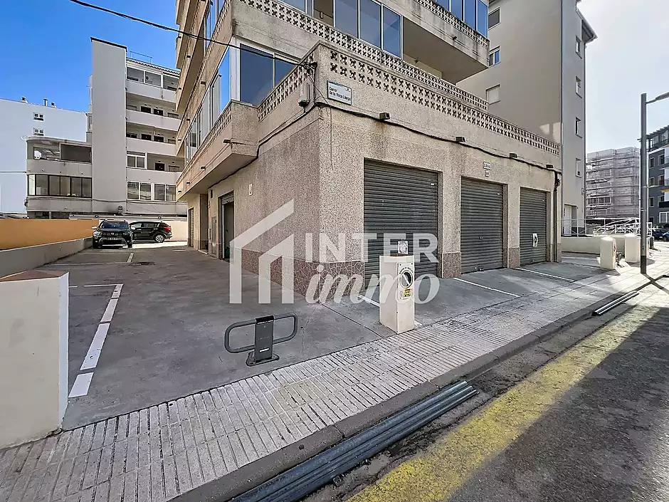 25 m² garage for sale in Santa Margarita, close to the beach - photo 4 of 11