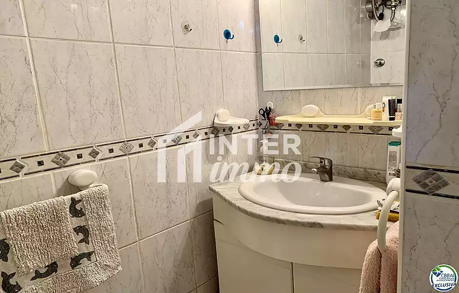 Apartament a prop de mar al centre de Roses - foto 11 de 13