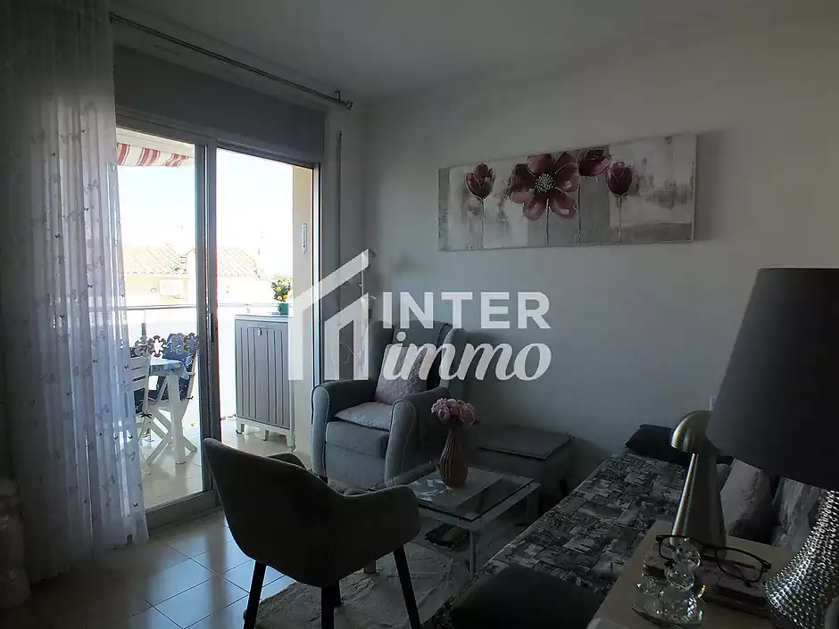 Bonic apartament amb pàrquing privat - foto 4 de 18