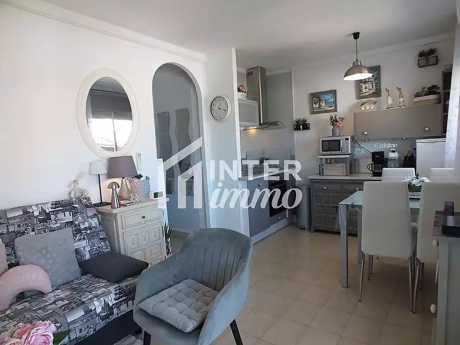 Bonic apartament amb pàrquing privat - foto 7 de 18