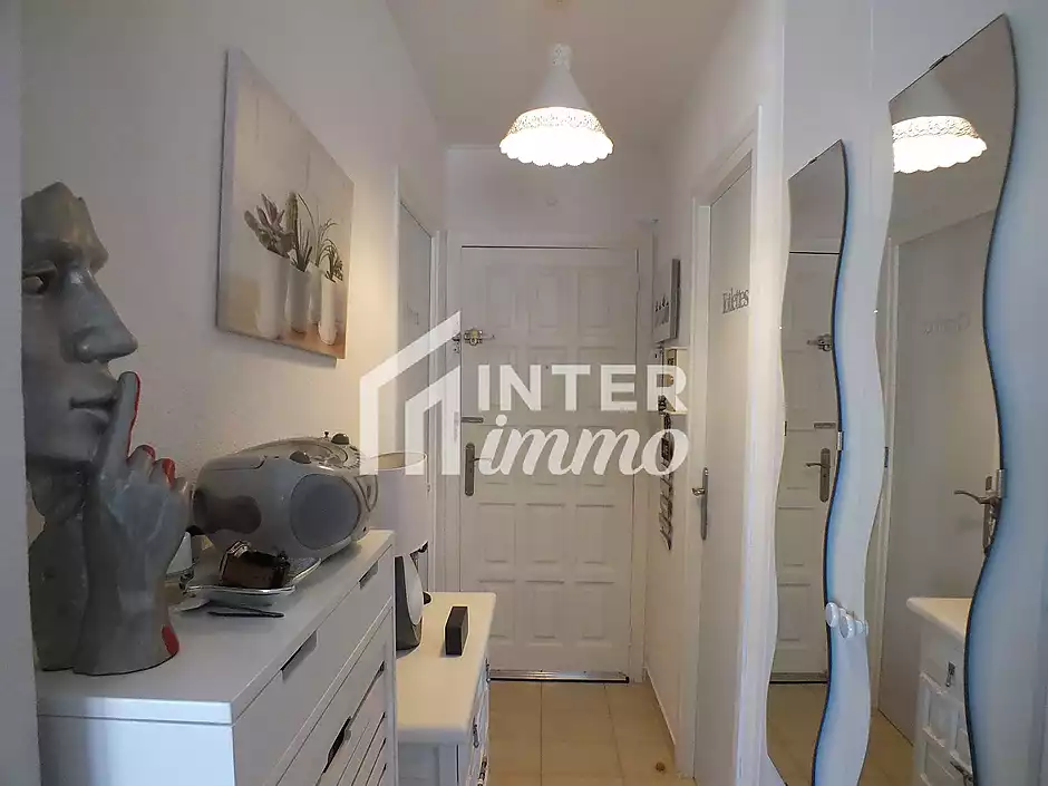 Bonic apartament amb pàrquing privat - foto 9 de 18