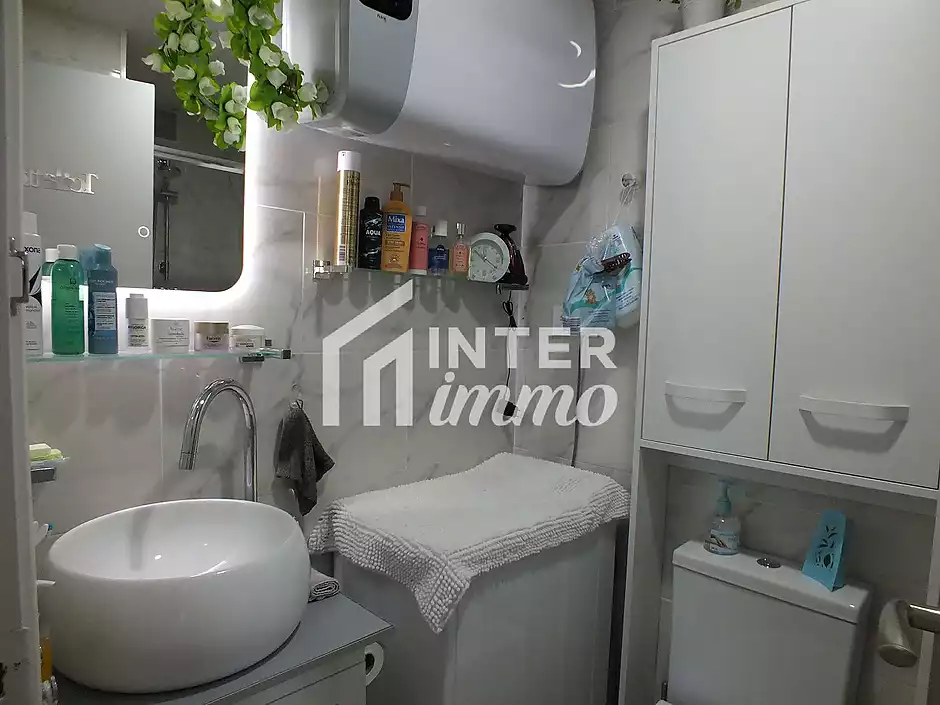 Bonic apartament amb pàrquing privat - foto 10 de 18