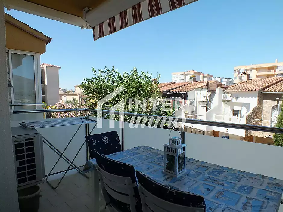 Bonic apartament amb pàrquing privat - foto 14 de 18