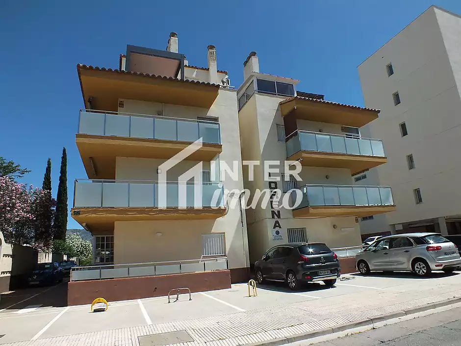 Bonic apartament amb pàrquing privat - foto 18 de 18