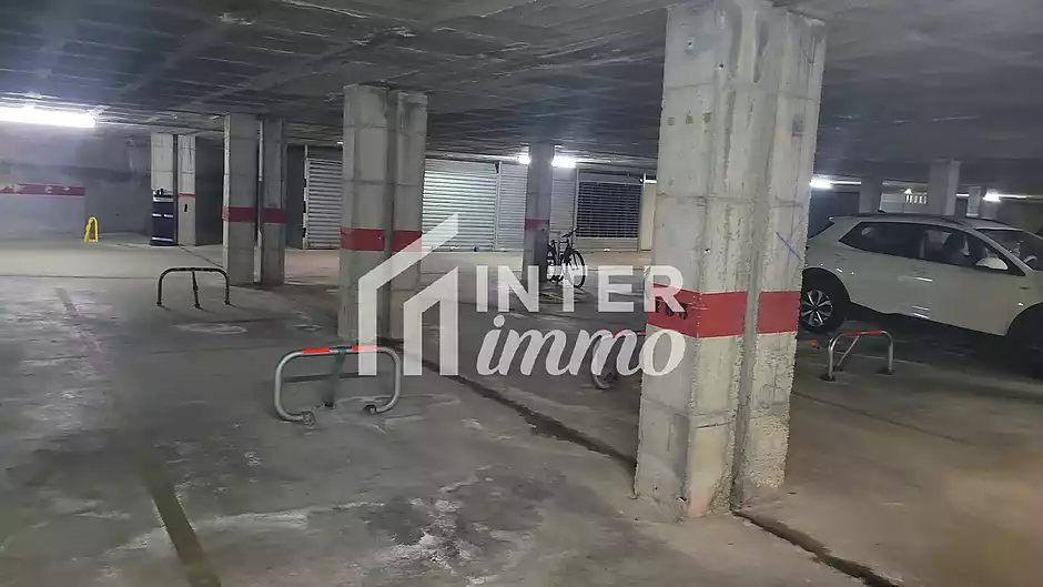 EMPURIABRAVA-DELTA MUGA: Pla&ccedil;a d&rsquo;aparcament subterrani en venda - foto 2 de 6