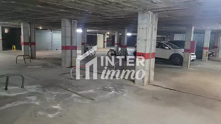 EMPURIABRAVA-DELTA MUGA: Pla&ccedil;a d&rsquo;aparcament subterrani en venda - foto 3 de 6
