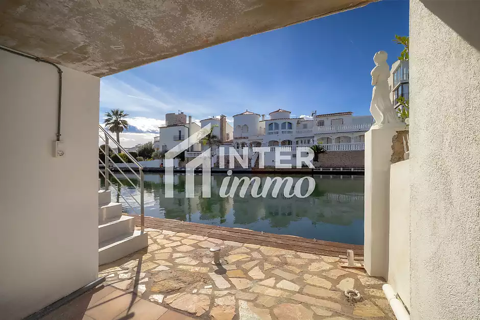 Magnificent fisherman's house with mooring and pool - photo 33 of 38