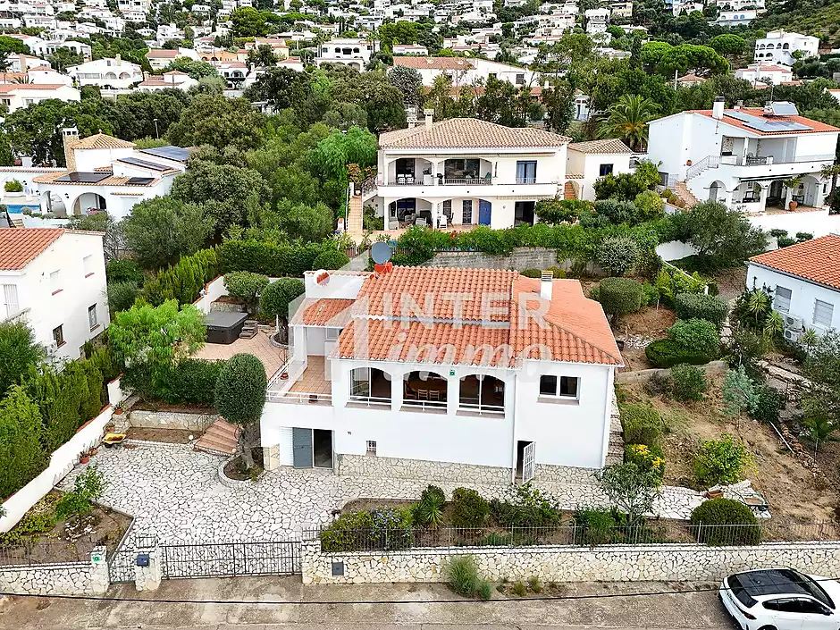 Beautiful house with sea view in Mas Fumats &ndash; Roses - photo 14 of 43